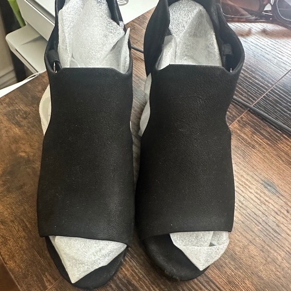 Eileen Fisher Black Leather Suede Platform  Heels - Picture 1 of 7